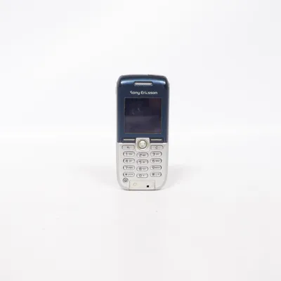 Mobiltelefon (Blå, Sølv) fra Sony Ericsson