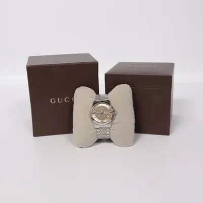 Armbandsur (YA126406) från Gucci