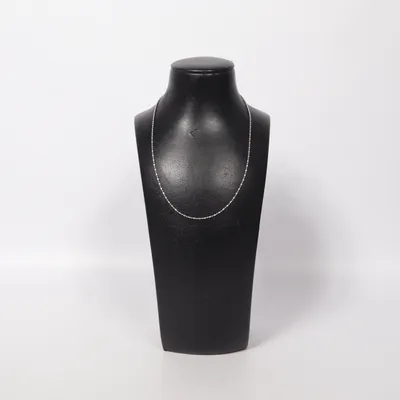 Halsband (Silverfärgad) Okänd metall