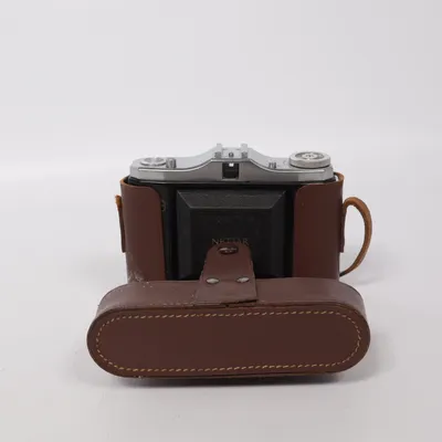 SLR camera (Nettar) from Nettar