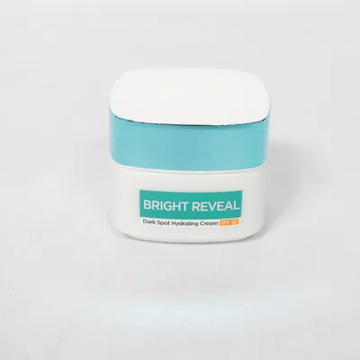 Ansiktskräm (Bright Reveal Dark Spot Hydrating Cream Spf50) från L'Oréal Paris