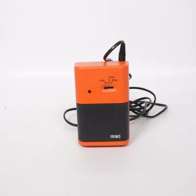 Batteriladdare från Friboo