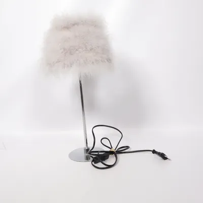 Bordslampa (Vit) från Rusta