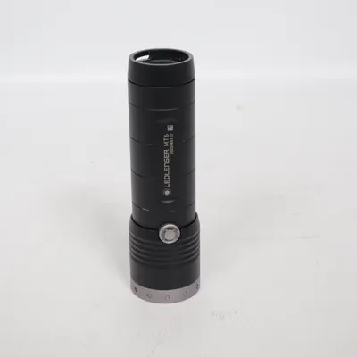 Taschenlampe (Mt6) von Led Lenser