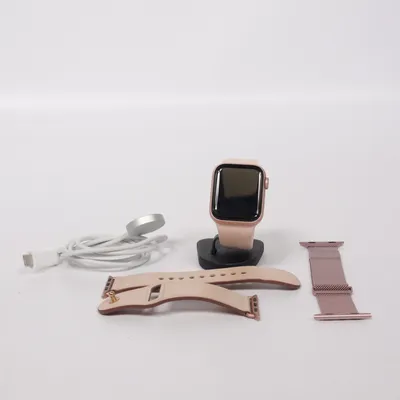 Smartwatch (Pink, Sort) fra Apple