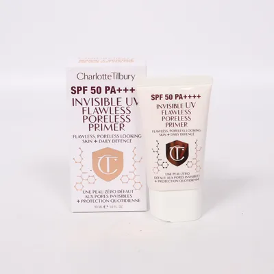 Primer (Invisible UV Flawless Poreless Primer) från Charlotte Tilbury