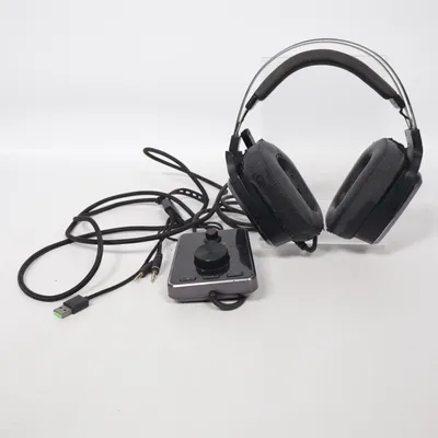 Headset (Tiamat 7.1) fra Razer