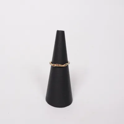 Ring (Guldfärgad) Okänd metall