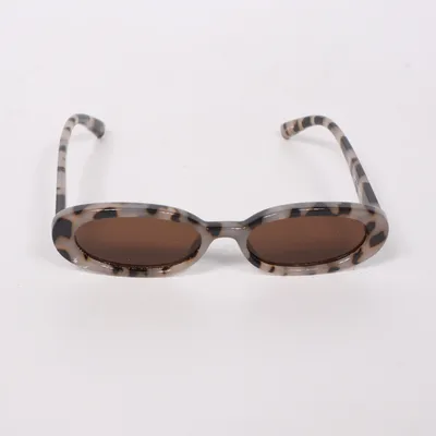 Solglasögon (Grå) från Le Specs