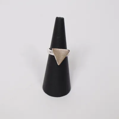 Ring (Silverfärgad) från Guldfynd Okänd metall