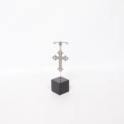 Hänge (Silverfärgad) Okänd metall