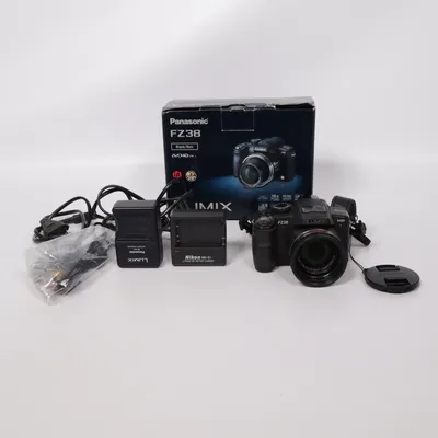 Systemkamera (DMC-FZ38) från Panasonic