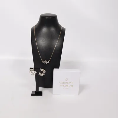 Smyckesset (Silverfärgad, Guldfärgad) från Caroline Svedbom Okänd metall