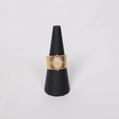 Ring (Guldfärgad, Rosa) Okänd metall