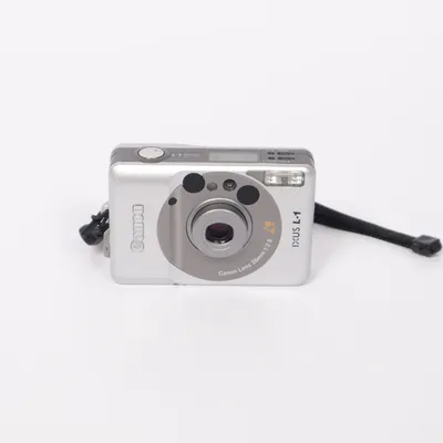 Compactcamera (Lxus L-1) van Canon