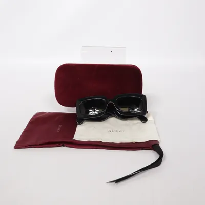 Solglasögon (GG0811S) från Gucci