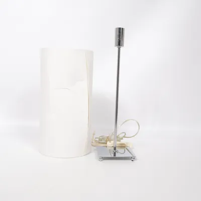 Bordslampa (Vit) från Markslöjd