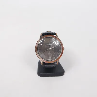 Montre (Noir, Or) de Henley