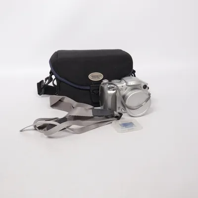 Digital compact camera (Powershot S2 IS) from Canon