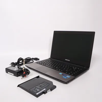 Laptop (AKOYA S 4216) från Medion