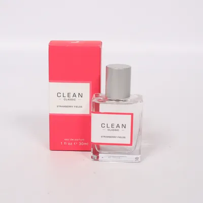 Eau de Parfum (Strawberry Fields) från CLEAN