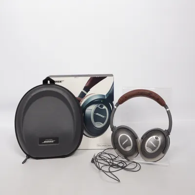 Hörlurar (Quietcomfort 15) från Bose