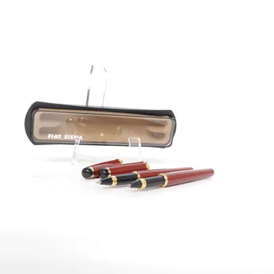 Reservoarpenna (Röd, Svart, Blå) från Bourgini