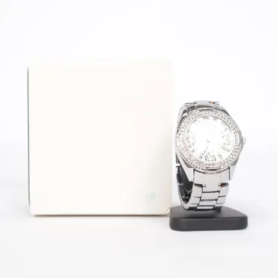 Wristwatch (Silver) from O.n.e