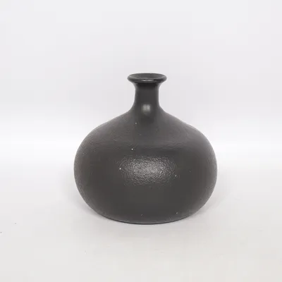 Vase (Black)