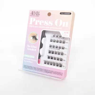 False lashes (Black) from Ardell