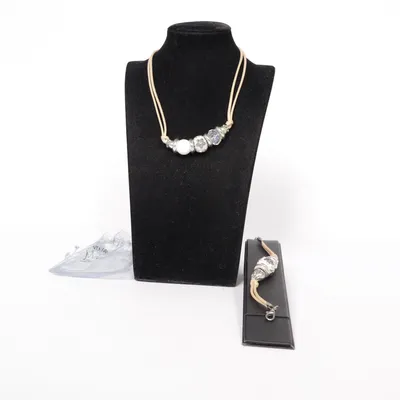 Smyckesset (Beige, Silverfärgad, Vit) från Pearls for Girls Okänd metall