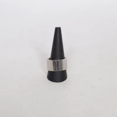 Ring (Silverfärgad) Okänd metall