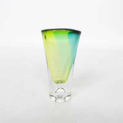 Vas (Grön, Transparent) från Kosta Boda