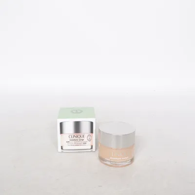 Ansiktskräm (moisture surge 100H auto-replenishing hydrator) från Clinique