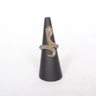 Ring (Silverfärgad) Okänd metall