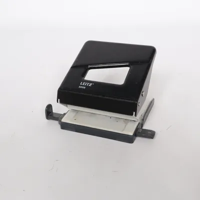 Perforatrice (5008) de Leitz