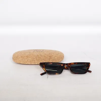 Sunglasses (Brown) from Aiv