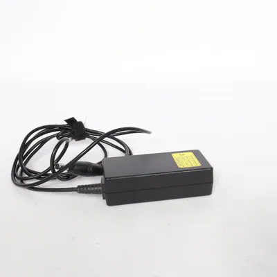Computer charger (Pa3822u-1aca) from Toshiba