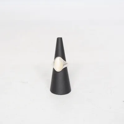 Ring (Silverfärgad, Beige) Okänd metall