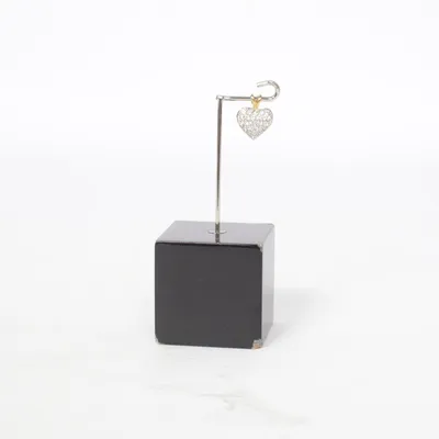Pendentif (Or) Métal inconnu