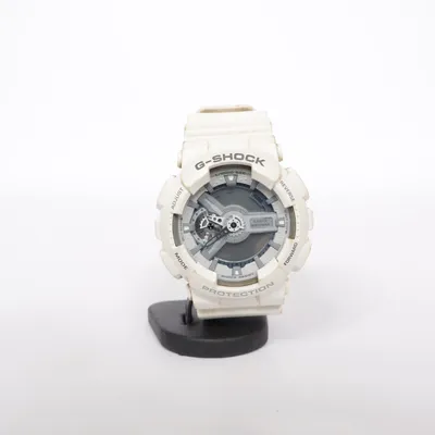 Armbandsur (G-Shock GA-110) från Casio