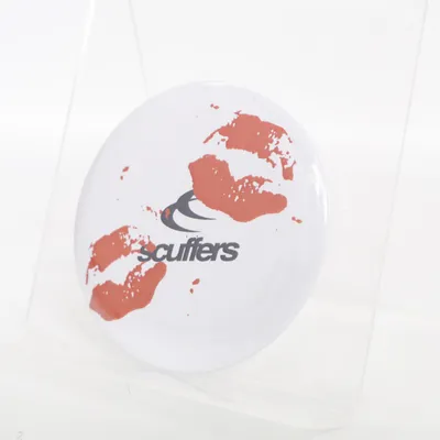 Pin (Vit, Flerfärgad) från Scuffers Okänd metall