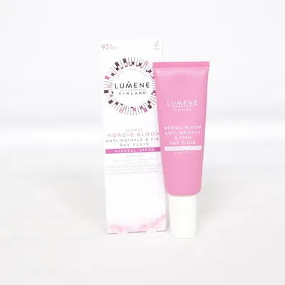 Solskyddsfaktor (Nordic Bloom Anti-Wrinkle & Firm Day Fluid) från Lumene