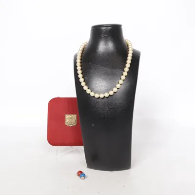 Jewelry set (Beige) from Majorica Unknown metal