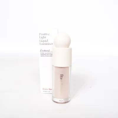 Highlighter (Enchant) från Rare Beauty