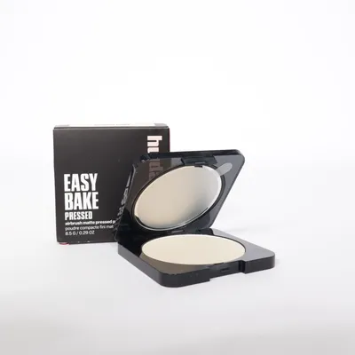 Puder (Easy Bake) från Huda Beauty