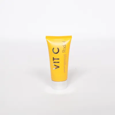 Gezichtsscrub (Vit C Papaya Enzyme Scrub) van Rodial