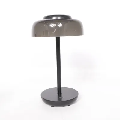 Bordslampa (Svart) från Zhenzi