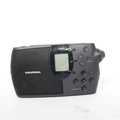 Radio (Prima Boy 100) från Grundig