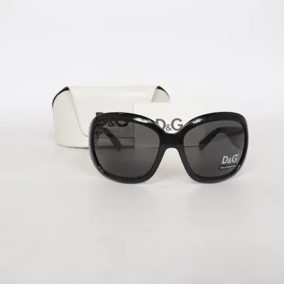 Solglasögon (DG8066) från Dolce & Gabbana